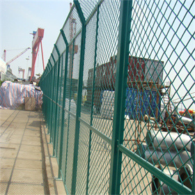 鋼板網(wǎng)圍欄.jpg